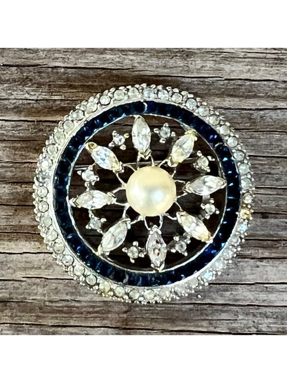 Vintage Ciner Rhinestone & Faux Pearl Round Brooch With Blue Accents Elegant Des